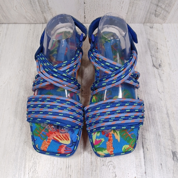 Farm Rio Blue Macaw Multicolor Floral Platform Sandals with Rainbow Sole #751 - Picture 3 of 13